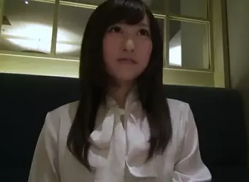 ♡結婚半年の23歳人妻&hellip;39歳旦那じゃ満足できない絶倫マンコは愛液トロトロにしてチンポ挿入しちゃう&hellip;貧乳のチンポ日照り奥