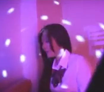 【ピンサロ盗撮】JKが働いていると噂のお店でこっそり本番強要！断りきれずに即尺生ハメされて病む女子高生嬢がクッソエロいw