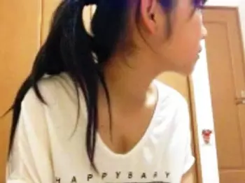 ＜個人流出＞「まだ未成熟な童顔の中学生だけど、マジ胸でっけぇぇｗｗ」速攻で消される激ヤバ女児のエロ動画＜美少女ロリJC＞