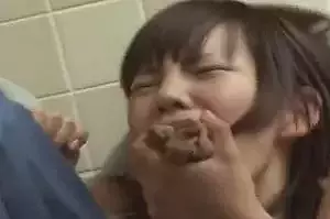 【凌辱】美人AV女優さんが公衆トイレでオナニー撮影で男達に襲われチンポ生挿入ガン突き凌辱のドッキリ企画。