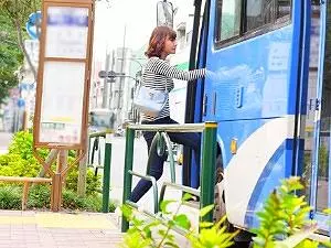【レイプ/潮吹き】『まっ、らめぇぇぇぇ出ちゃうっっ』これからレイプされるとも知らずにバスに乗り込む美女&hellip;