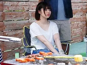 「本当にダメですから&hellip;バレちゃう&hellip;！！」夫婦で参加した町内会の行事でムチムチとした妻のカラダが男たちに汚されてしまう！！