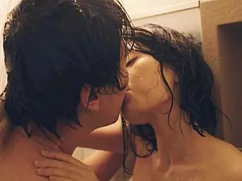 【前田敦子】ディープキス＆胸の先端を舐められて濡れるあっちゃん&hearts;&hearts;全裸セックスが抜けると評判ｗ 中村静香【元AKB48】