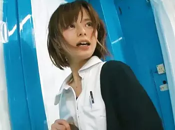 ＜マジックミラー号＞「しっ・仕事に戻ります///」超SSSランクな美少女ロリ看護師を捕獲！激エロ着衣SEX＜素人ナンパ＞