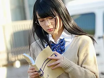 【電車痴漢】色白清楚なインテリ美少女が車内で公開調教！肉便器奴隷にされたスレンダーJKが崩壊する輪姦凌辱で連続中出し！