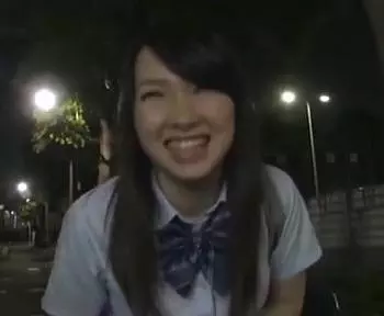 可愛い女子高生と中出し援交！！