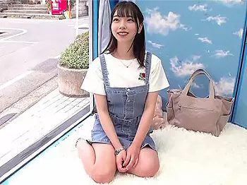 《マジックミラー号》有名女子大に張り込んでナンパした女子大生さんHな言葉言ってマンコ濡らし生ペニスでオラオラ中出しwww