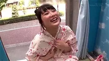 【マジックミラー号】超特級レベルの浴衣姿美少女素人ナンパ！笑顔が眩しいロリ童顔ロリに手コキフェラ抜き生ハメ生中出し！