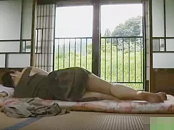 ◆ハプニング・いたずら｜エロガキ◆ノーブラ熟女が無防備に昼寝する現場！？思春期マセガキが、こっそりイタズラ始めますが..