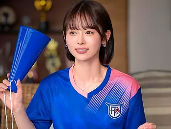 ＜人妻NTR＞可愛いサッカー選手の美巨乳若妻が義兄に夜這いされ騎乗位やバックの激ピスで寝取られる不倫中出し＜AVエロ動画