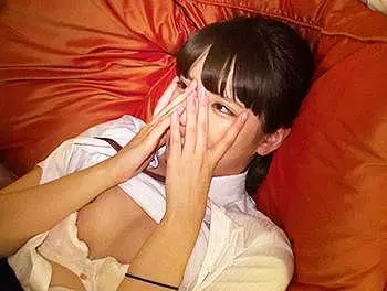 激カワ！メガネとお団子ヘアーが似合う美少女//&hearts;イケメンとキスして迫られ恥ずかしそうな姿が可愛いすぎる！！