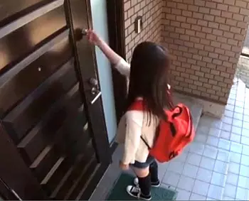 冬愛ことね｜アウロリJS&times;種付け強姦｜留守番している少女を騙して家に上がり込み、襲うロリコン男。妊娠確定の非道鬼畜レイプ