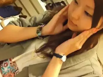 【盗撮動画】激カワすぎて超SSS級な美人ショップ店員がパンチラ映像で生理中ナプキンもご披露したｗ