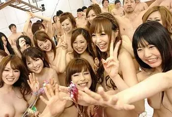 超有名AV女優大集合！大乱交セックスで素人ファンとハメまくる！