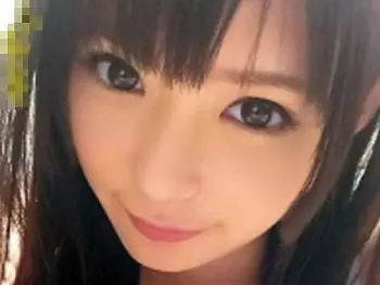 ☆素人ナンパ［アイドル？やだぁ&hearts;ただのバイトですぅ&hearts;］口説かれてAV撮影‼交尾すると痴女化するロリ美女に顔射