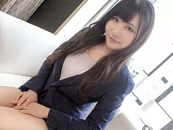 〖素人ナンパ〗『イッちゃいそう&hellip;&hearts;』枕営業で契約をGETするスレンダー美人！着衣で乱れるガチハメ本気SEXで絶頂