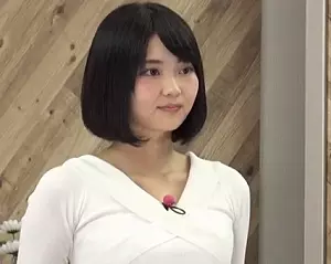 全く何もデキず衣服を剥ぎ取られ好き放題に鬼突きされて精子注がれる美乳女