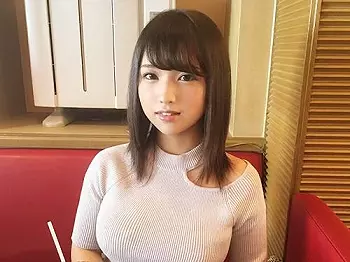 【可憐な雰囲気】綺麗系ルックス美人ちゃんが脱いだらドデカ乳房登場でアソコにギンギンチンポ挿入バックハードピストンするわw