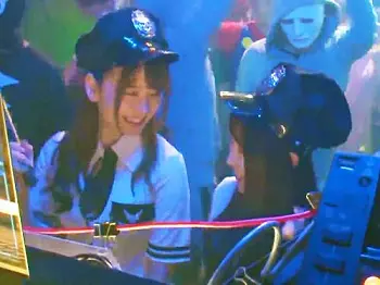 ＜ロリレイプ＞※再生注意※「中出しは許してください///」ミニスカポリスのコスプレで来た美巨乳ギャルを陵辱＜超エロ動画＞