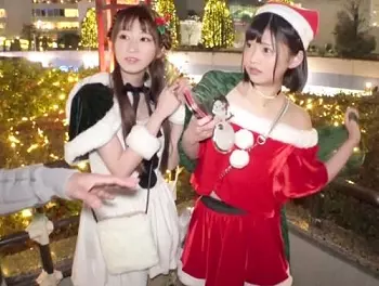 聖夜にナンパ！サンタコスを自撮りしているアイドルフェイスの2人組を発見、謝礼をエサにホテルに連れ込む！