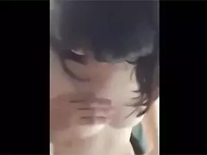 ＜リベンジポルノ＞厨房っぽい少女が友達のお兄ちゃんにエッチなイタズラされちまうとか！