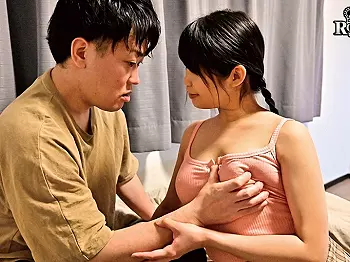 土砂降りの中で幼馴染みと再会し欲望剥き出し本能のまま貪り合うセックス！ズブ濡れで立っていた幼馴染み美少女！