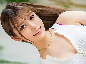【AVデビュー】お嬢様ギャルが彼氏と別れて腹いせAV出演！？未練タラタラだけど前向きにエロさ全開で撮影に臨んじゃうｗ