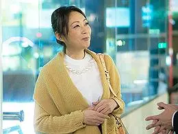 レンタル彼氏の超絶性技の虜になる四十路のマダムたち！その卑猥な実態を隠し撮り！
