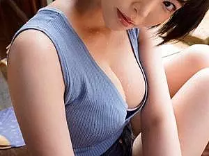「女の子の触ったことないんでしょ？」10年ぶりに会った幼馴染の色気がハンパない！！童貞をいじられながら痴女られて&hellip;