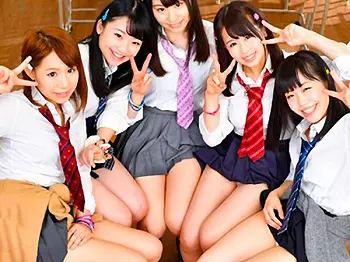 〖JKハーレム&times;逆レイプ〗「勃起してんの？ヤバくない♡w」M男はエッチに苛められ凌辱興奮！顔面騎乗＆フェラで射精不可避！