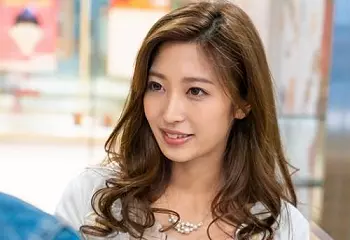 <人妻ナンパ>超美形、超巨乳、超美魔女のセレブ妻たちをなし崩し的に脱がせていきます。