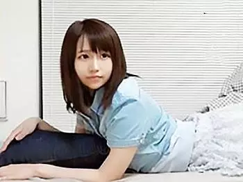 アイドルのようにかわいい女子を部屋に連れ込みイチャイチャキスとカラダ愛撫&hellip;勢い余ってハメ倒し
