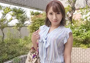 【２３歳・IT企業勤務】「いっくぅぅ♡」脱がすと凄い！スレンダー巨乳おっぱいの美人白ギャルお姉さんのイキ潮セックス！ｗ
