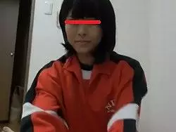【個人撮影】赤いジャージのアスリートJK！処女っぽいのに部活帰りの円〇光中出しｗｗｗ