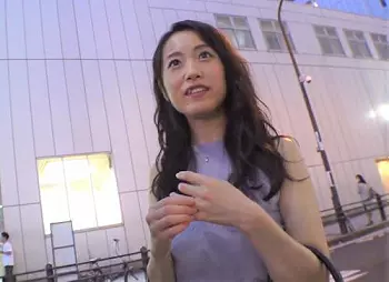 【人妻ナンパ】Gカップ巨乳美人妻をゲット!おっぱい揉まれ手マン＆バイブ挿入されて喘ぎまくり!