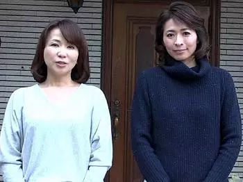 ≪熟女レズ≫『そのイヤラシイ顔見せてちょうだいっ♡』美熟女奥様2人が本能剥き出しでお互いの裸体を絡めながら快楽を貪る♪
