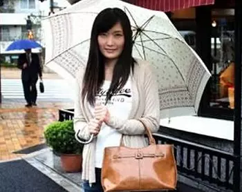 長身で美巨乳三十路妻の浮気性交！「沙耶さん32歳」背が高い可愛らしい奥様です！