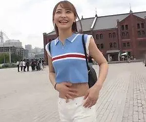 へそ出しルックの超絶可愛いショップ店員がAV撮影に応募してセックス。細いのにおっぱいもあってスタイル抜群