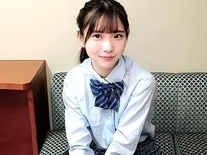 【素人ナンパ】「我慢しないでね♡」制服姿の10代女子！ポニーテールが似合うロリフェイスなJKがオチンチンをフェラ！