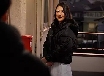 【顔射木下凛々子】ボロついた自宅で隣の妖艶な女性と知り合って・・・エロテクで包まれながら何度もハメる日々