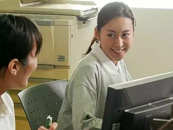 《人妻ナースNTR》「やっ！こ、こんなのダメ&hellip;」不治の病と勘違いしてヤケになった患者と不倫するスレンダー巨乳おっぱい人妻