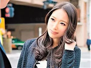 【人妻ナンパ】黒が好きな清楚系美人がシックな下着を披露…デザイン見せてと言いつつ美乳おっぱいを乳首責めクンニ&バイブ挿入