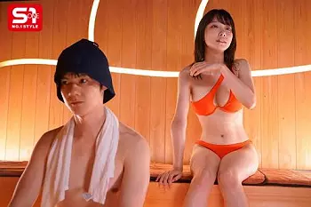 【美少女JD&times;巨乳】ノリが良くて可愛い女友達を男女混合サウナに誘いロウリュで媚薬を摂取させる！