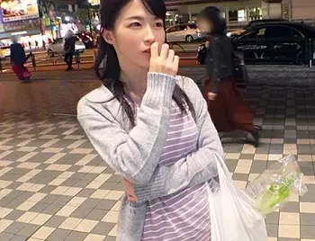 ＜熟女＞※旦那とSEXご無沙汰な美人妻をガチナンパ！性欲を持て余した淫乱美女が夫以外の他人棒にマジイキ絶頂ｗｗｗｗ