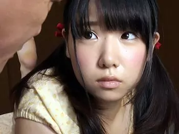 ワイセツ行為「アタシのお股に何か入ってくるぅ❤」義父がロリ娘に即ハメする禁断Hがヤバイやつ