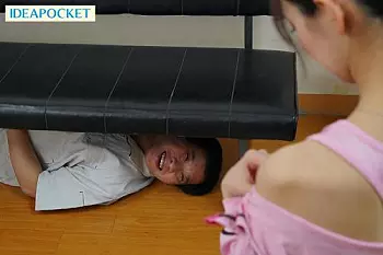 【女教師&times;レイプ】パンスト大好きな中年オッサンの標的となってしまった美脚先生が足を舐め回され犯される！