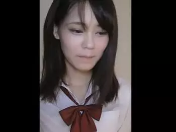 【スマホ撮影】発育途中な制服ロリ娘がお小遣い欲しさにおじさんのチンポをフェラ抜き&hearts;