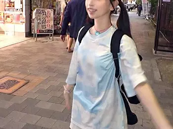 【ナンパ】秋葉原で見つけた黒髪ツインテのロリ顔美少女。 貧乳で超敏感な体質。開発されてないマ◯コを狙え！