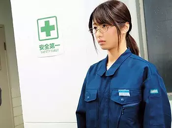 勤務中は地味メガネな工場勤務女子が痴女に変貌⁉清楚美人に見えてアナル舐めと手コキフェラでちんこ責めして&hellip;【エロドラマ】