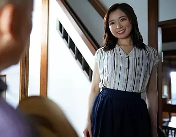 【中出しスレンダー】長期不在の旦那がまさかの不倫していた事実！清楚だった嫁は町内おじと意気投合しおっぱい丸出しで喘ぎ散ら